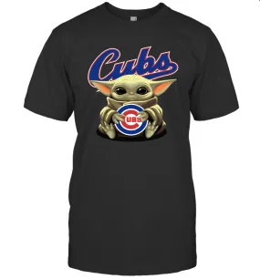 Baby Yoda Hugs Loves The Chicago Cubs Baseball Mens T-Shirt