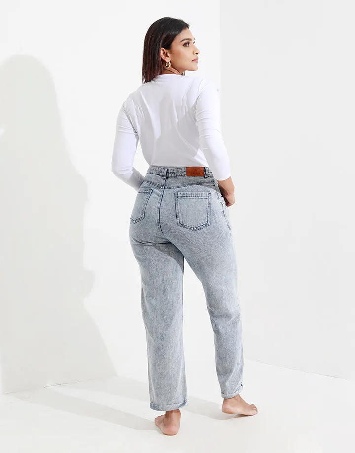 Back Pockets with Roll Up Mom Jeans