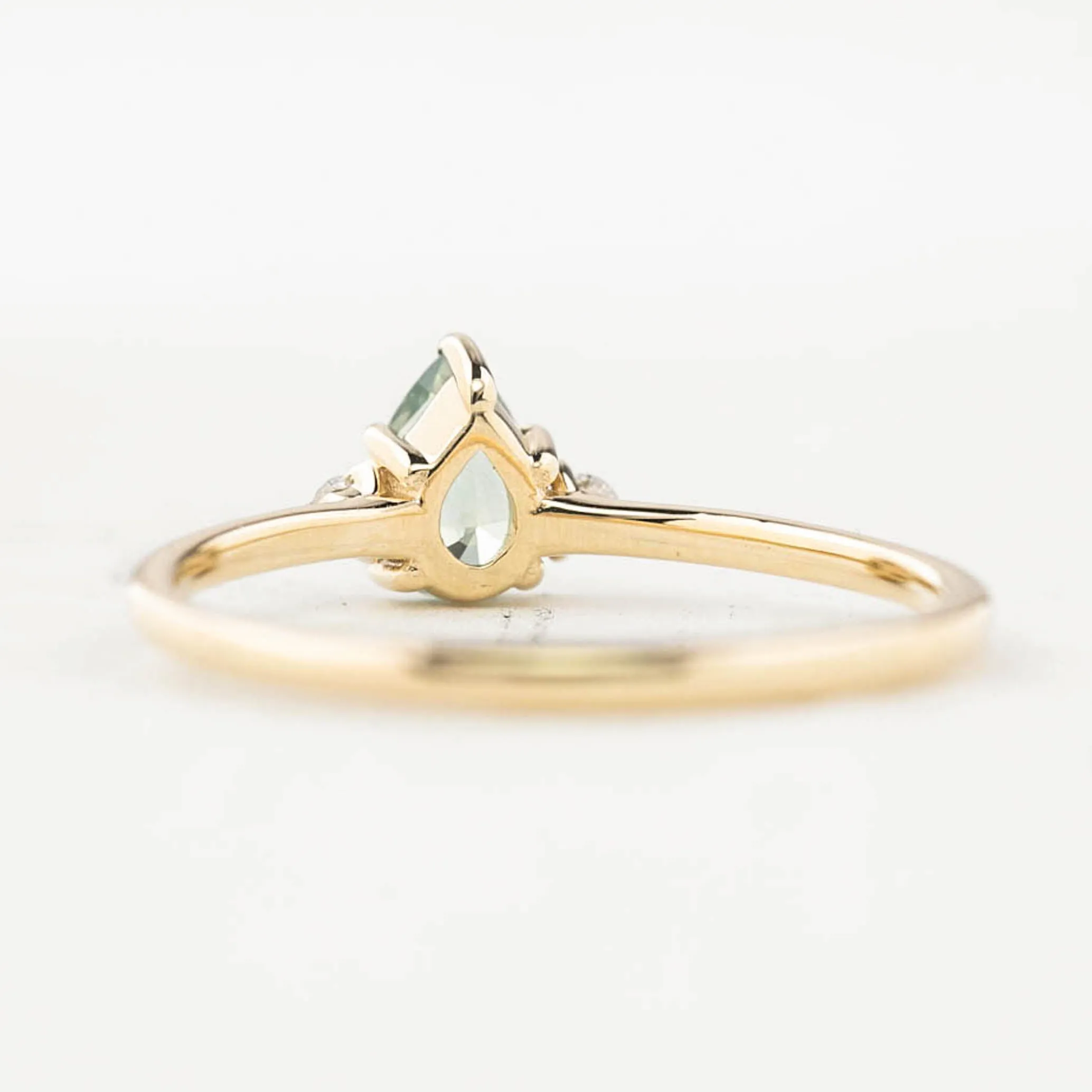 Emilie Ring 6mm 0.45Light Green Montana Sapphire 14K Yellow Gold