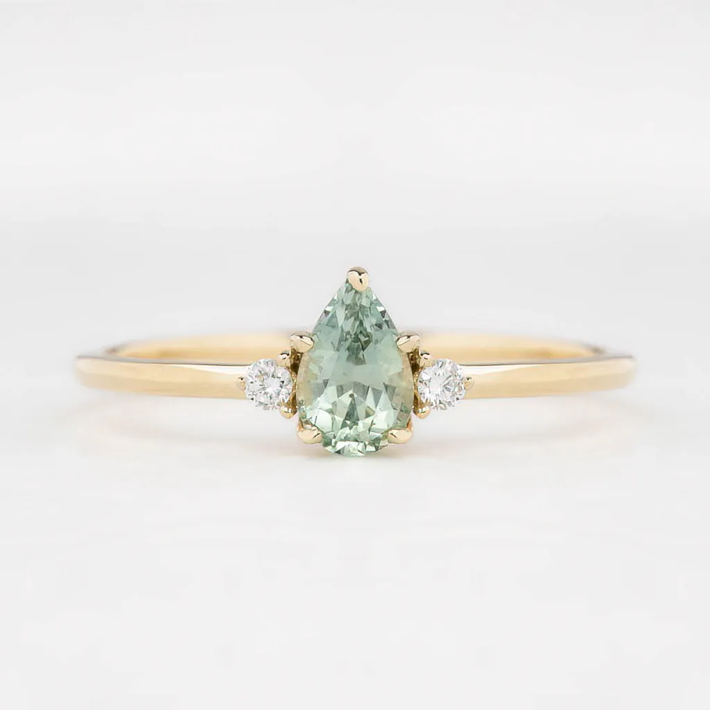 Emilie Ring 6mm 0.45Light Green Montana Sapphire 14K Yellow Gold